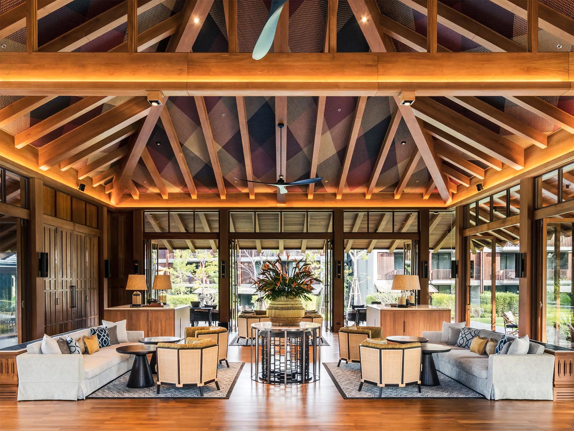 芭提雅安達仕酒店外觀圖